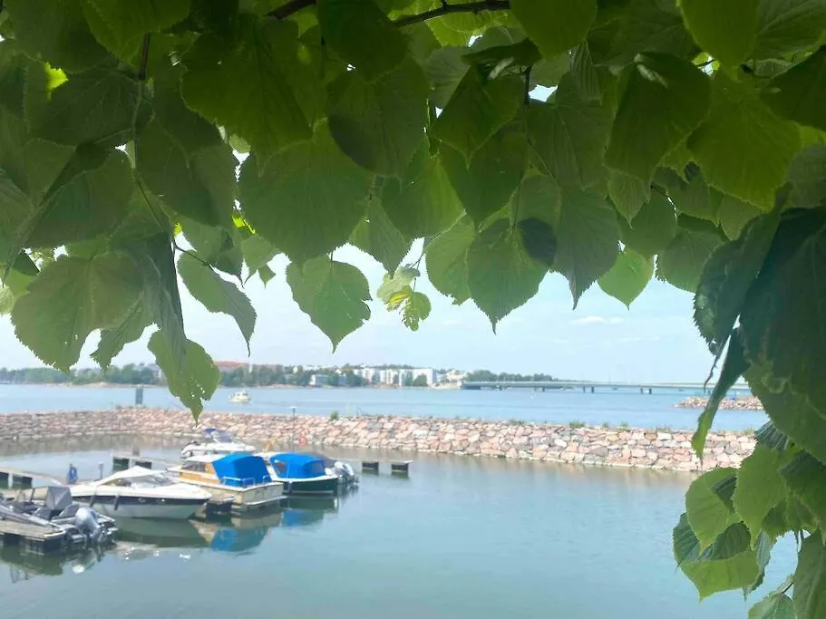 Tilava Yksioe 35,5 M2 Merenrannalla Helsínquia Apartamento