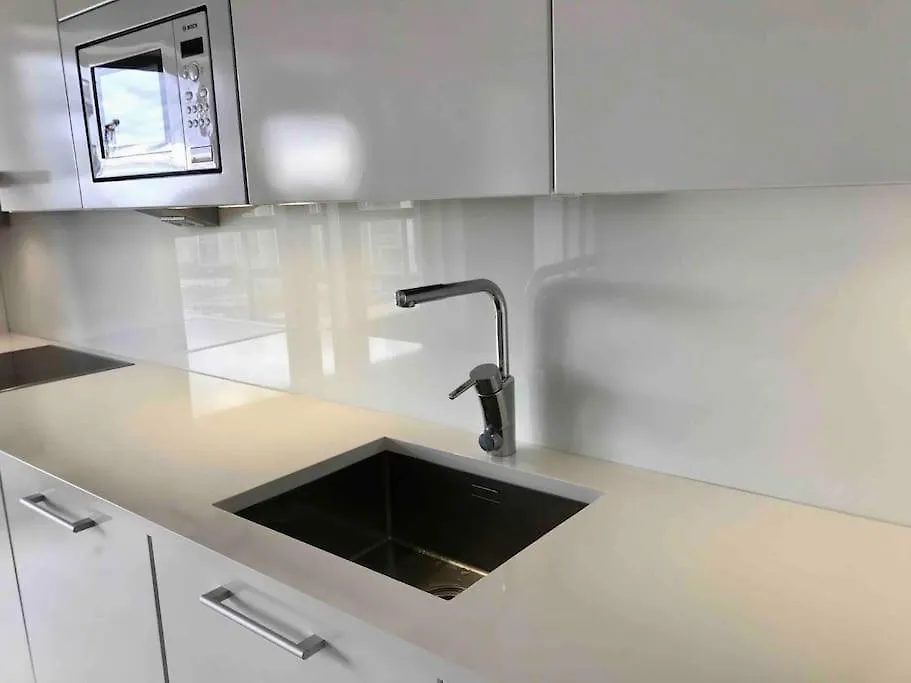 Tilava Yksioe 35,5 M2 Merenrannalla Helsínquia