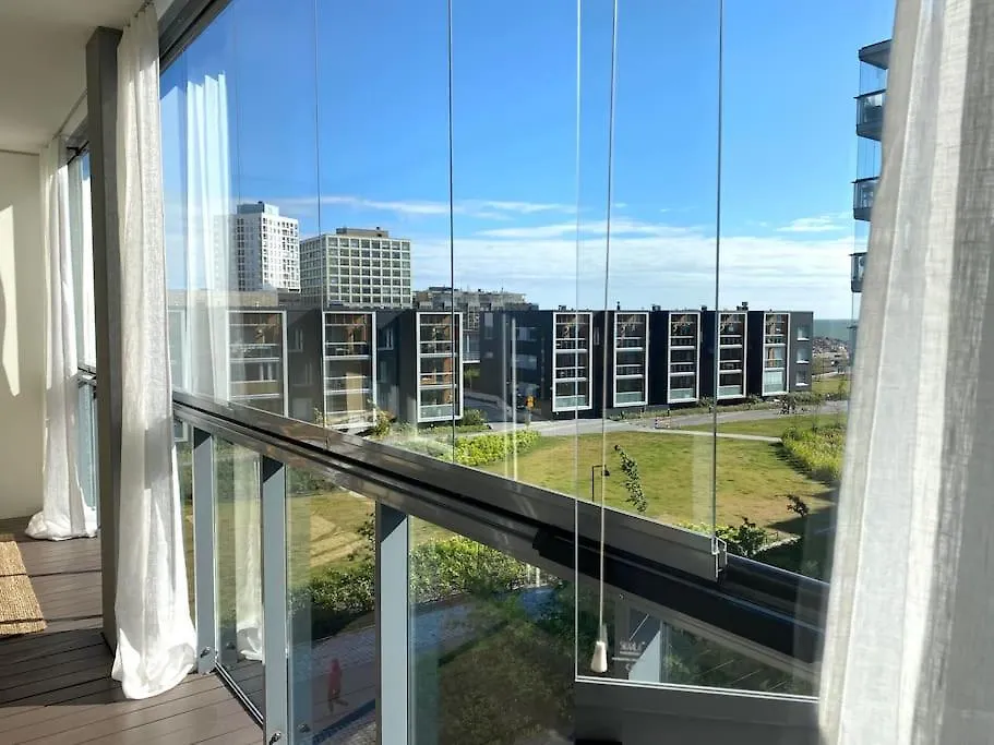 Apartment Tilava Yksioe 35,5 M2 Merenrannalla Helsinki Finland